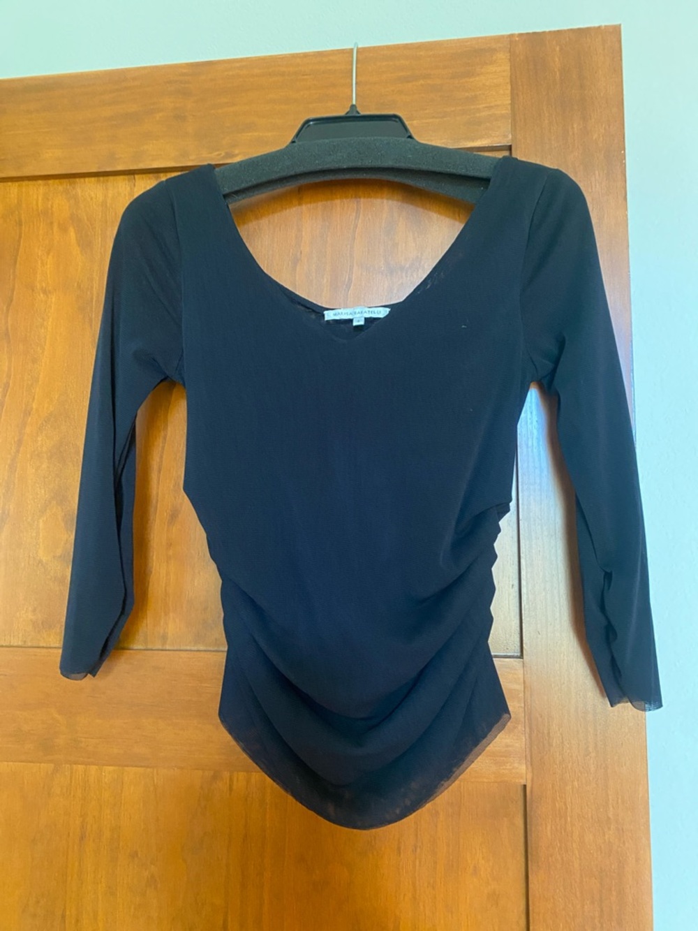 Women’s Black Scoop Neck Ruched Long Sleeve Top